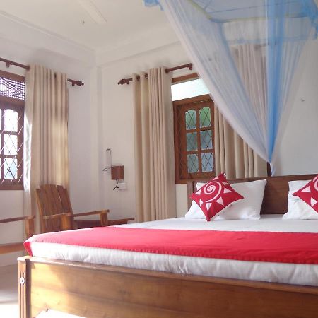 Nisha homestay inn Peradeniya Luaran gambar
