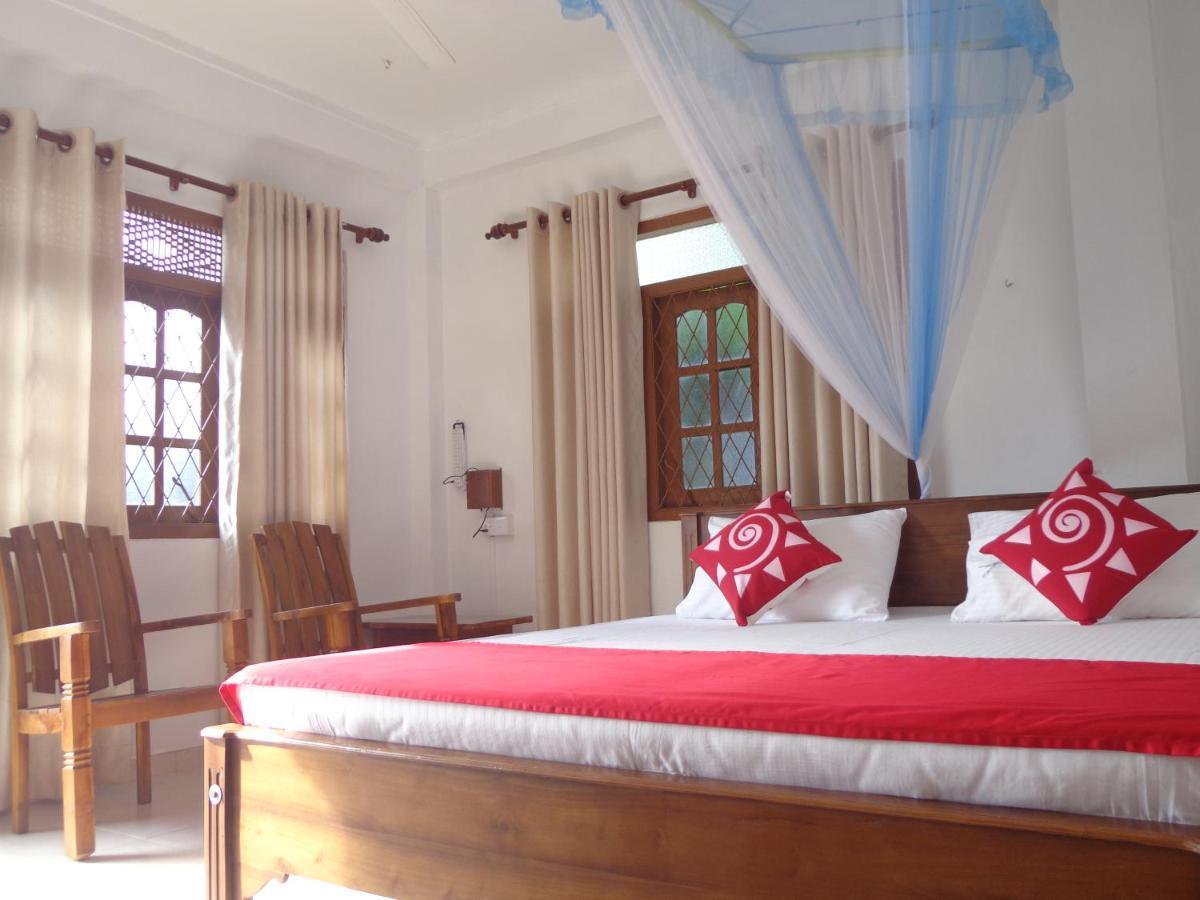 Nisha homestay inn Peradeniya Luaran gambar
