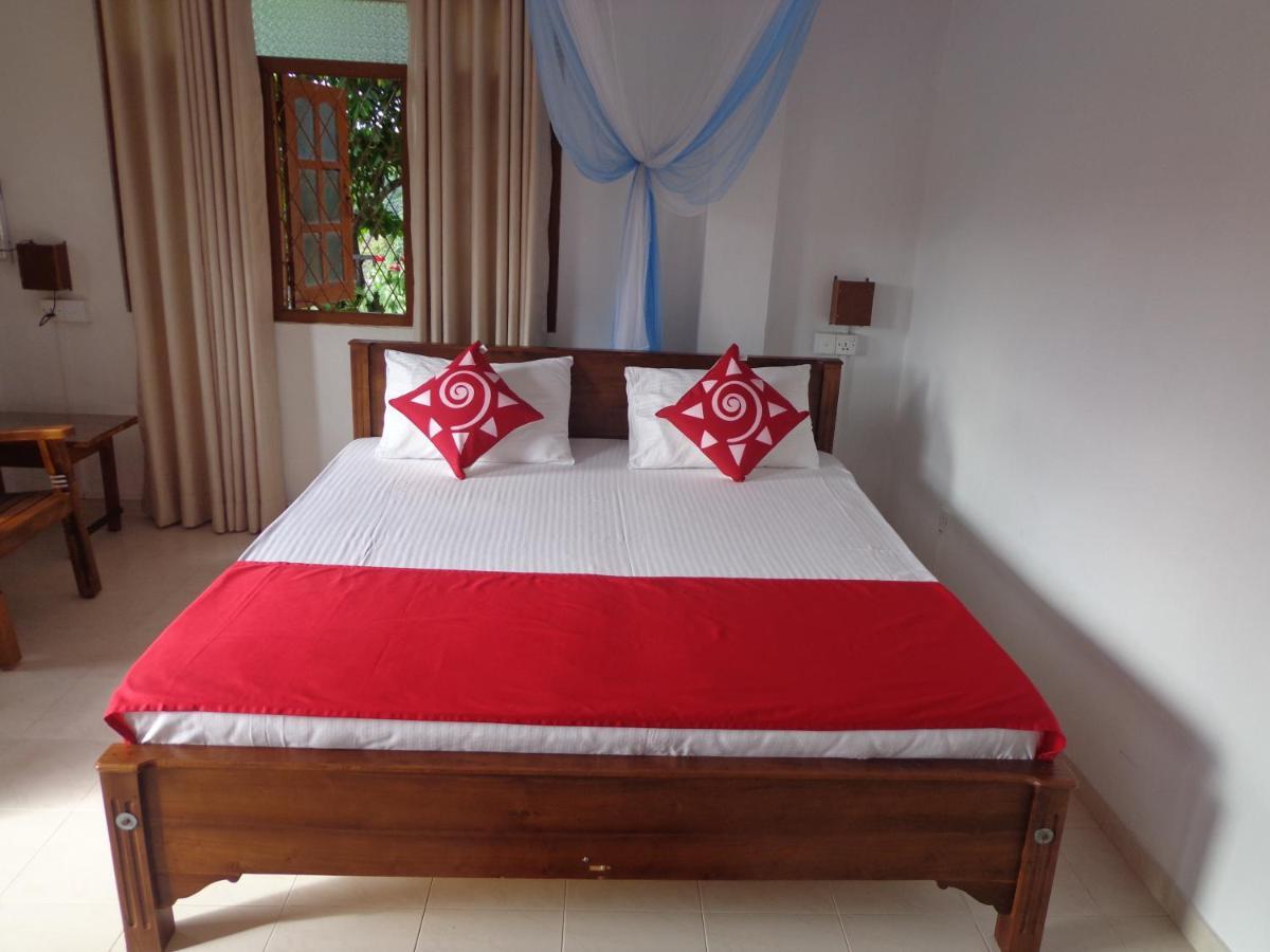 Nisha homestay inn Peradeniya Luaran gambar