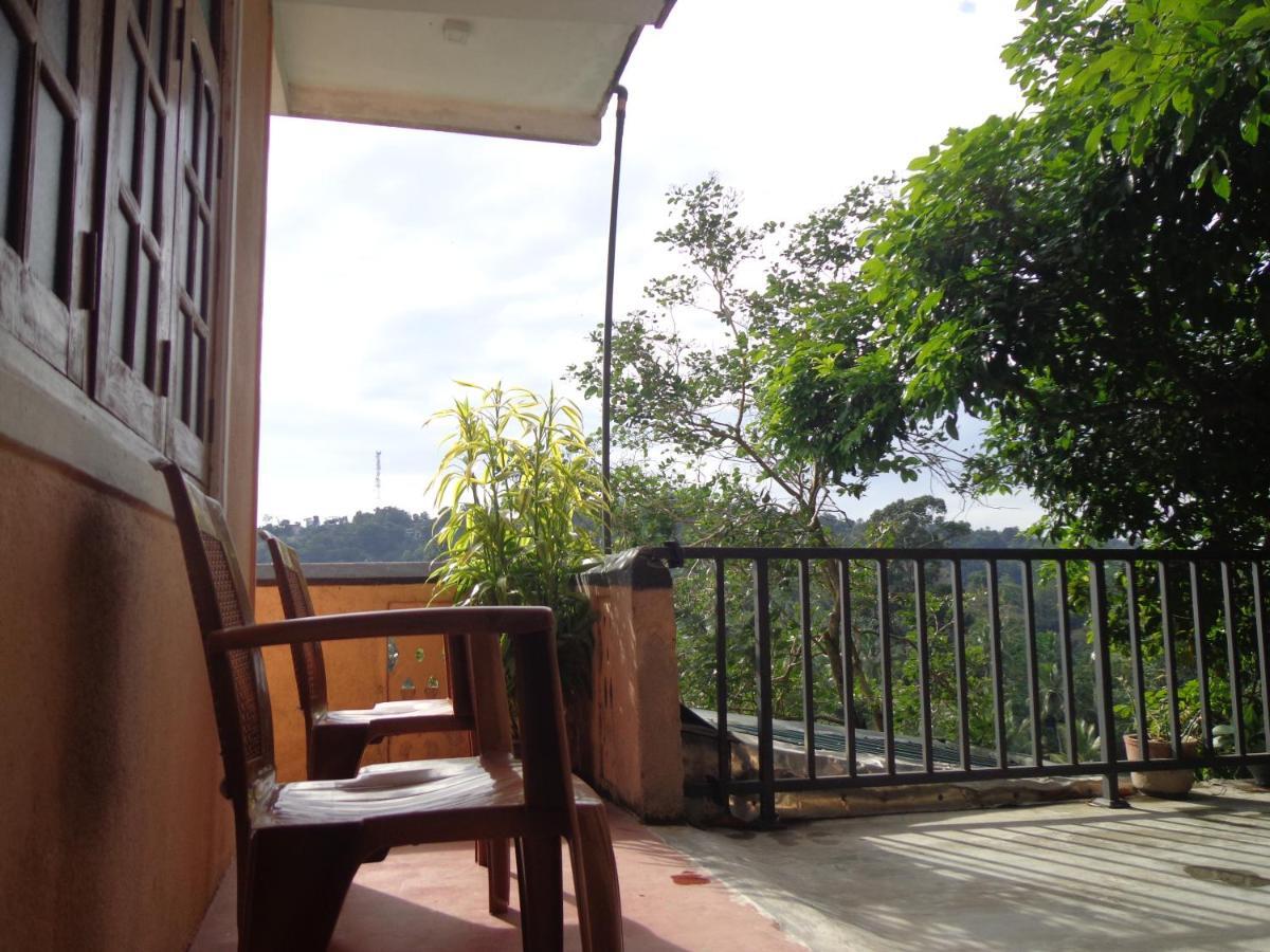 Nisha homestay inn Peradeniya Luaran gambar