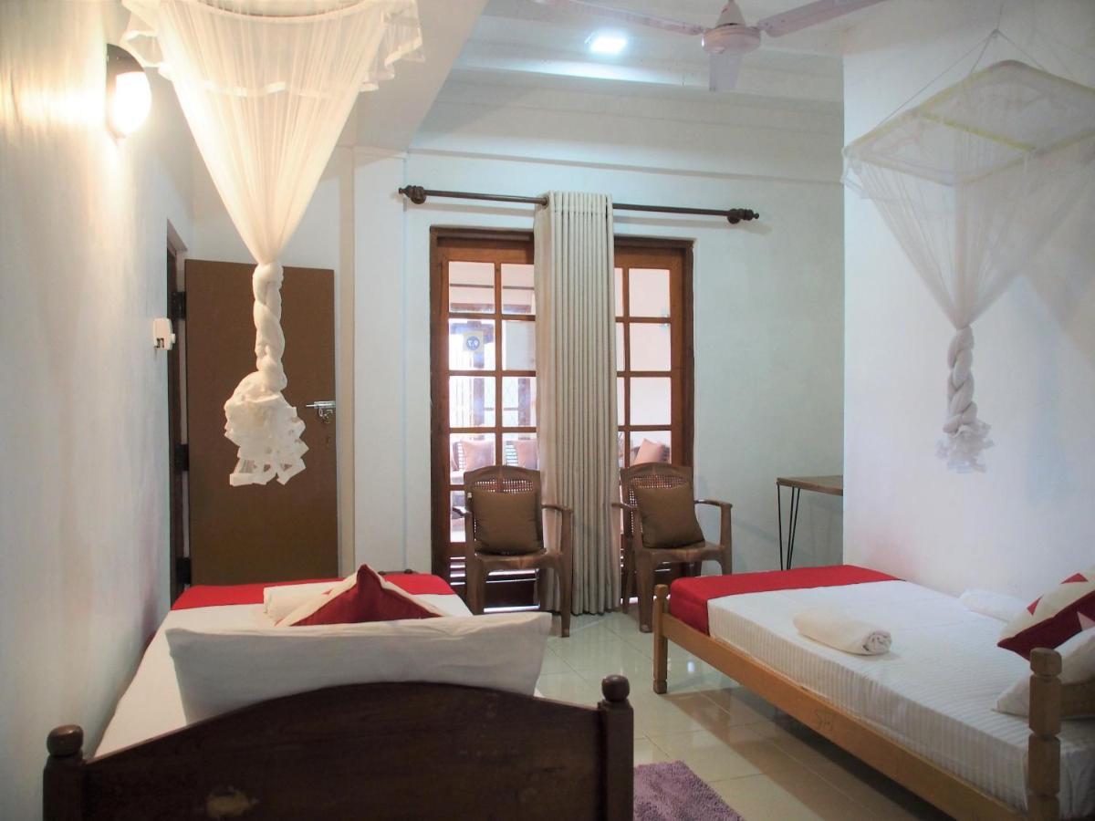 Nisha homestay inn Peradeniya Luaran gambar